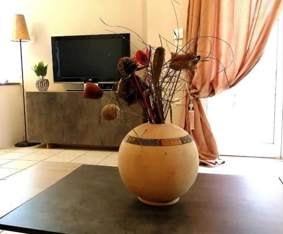 Odyseia Apts Ιi At The Center Of The City & Old Town خانيا المظهر الخارجي الصورة
